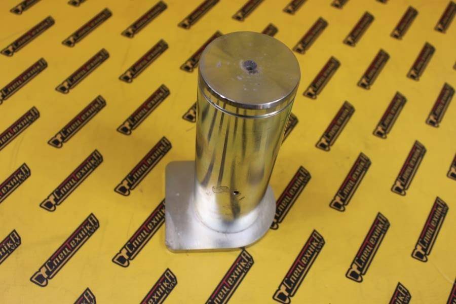 Палець каретка-коник CAT 428/432 E-F низ (316-6951)