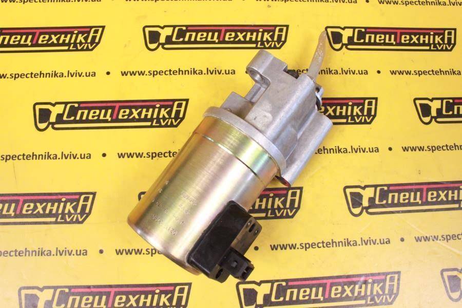 Электромагнитный клапан отсечки топлива ТНВД (глушилка) Deutz 1013 12V (04199902)