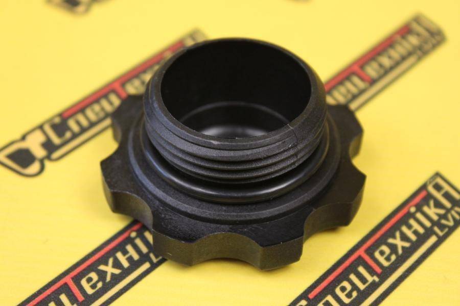 Кришка маслозаливної горловини на JCB 3CX (02/201343, 02/201099)