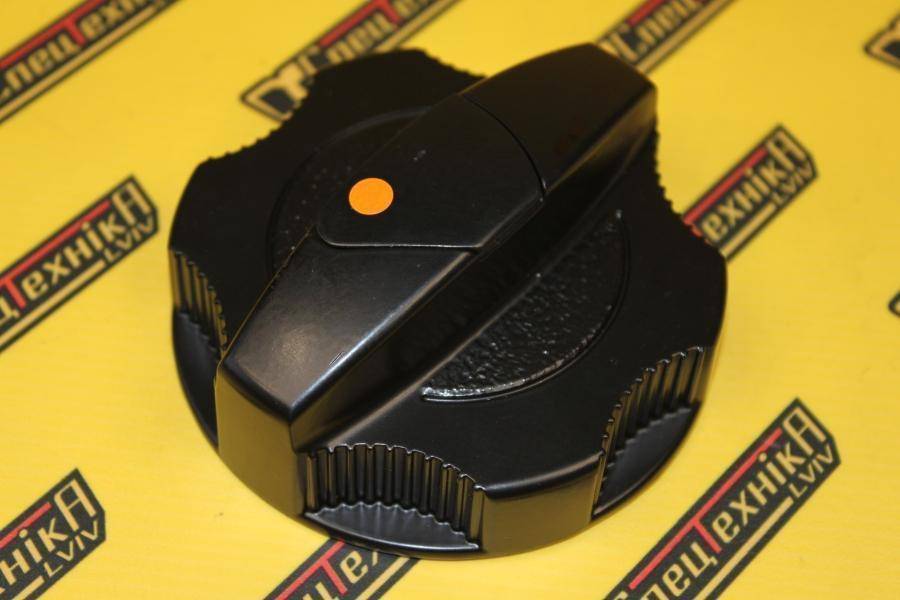 Кришка паливного бака JCB (331/31152)