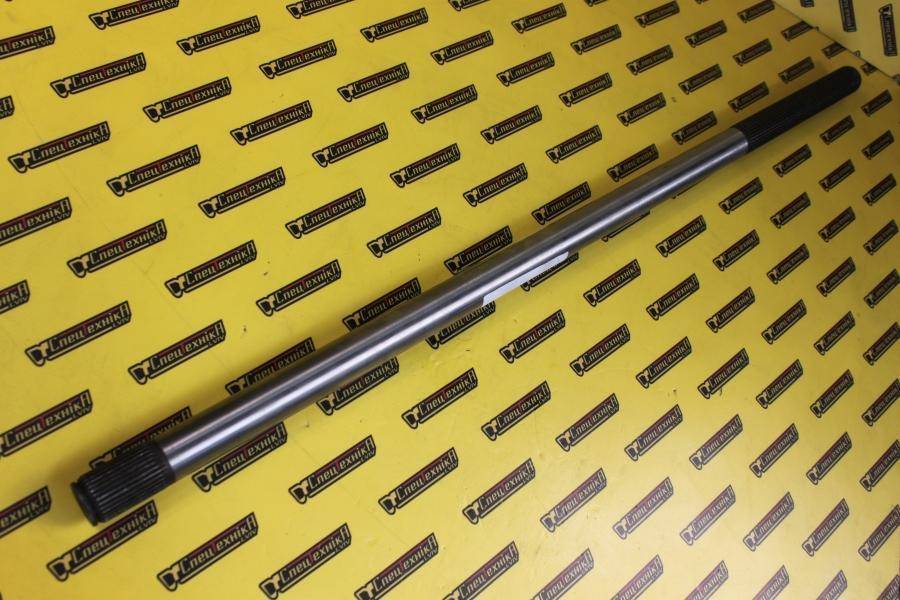 Піввісь JCB 3CX 4CX (914/60103) - U&T (Індія)