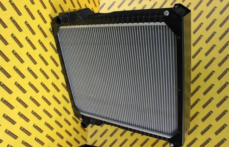 Радиатор JCB 3CX 4CX 2002-2005 (30/915200, 30/926286, 30/926671, 332/G3762)