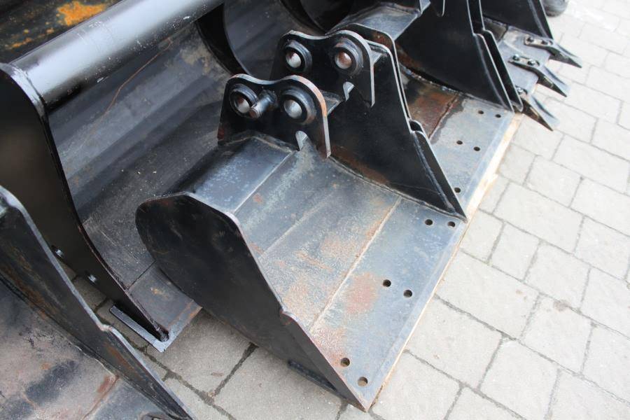 Ковш для мини экскаватора JCB 801, 8014, 8016, 8018, 8020 - 45 см