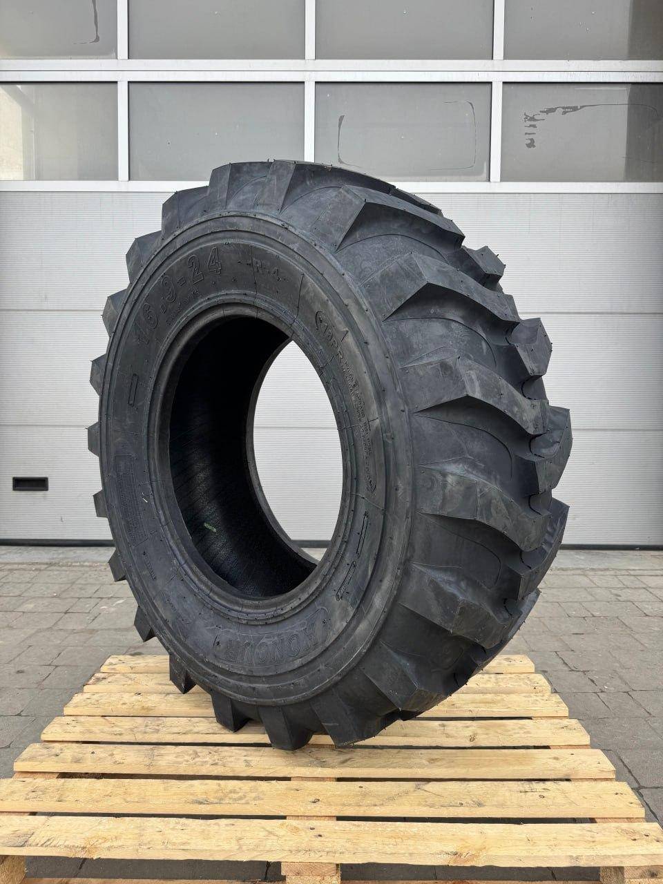 Шина 16,9-24 16PR для спецтехники JCB, Caterpillar, Komatsu и др.
