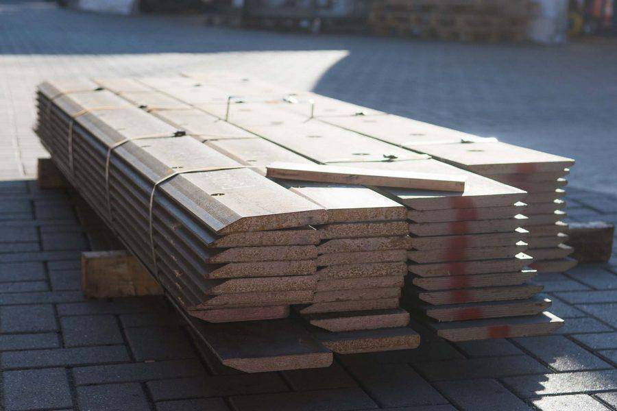 Режущая кромка (нож) ковша 250x30 500HB (ET2530R1)